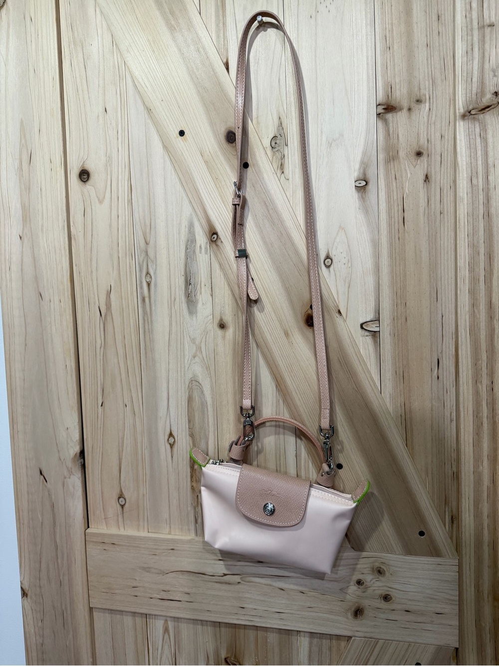 Longchamp Le Pliage Pouch, a pale pink nylon mini bag - Picture 2 of 5